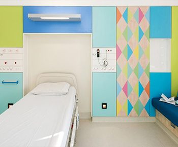 معماری و طراحی داخلی بیمارستان کودکان انگلیس